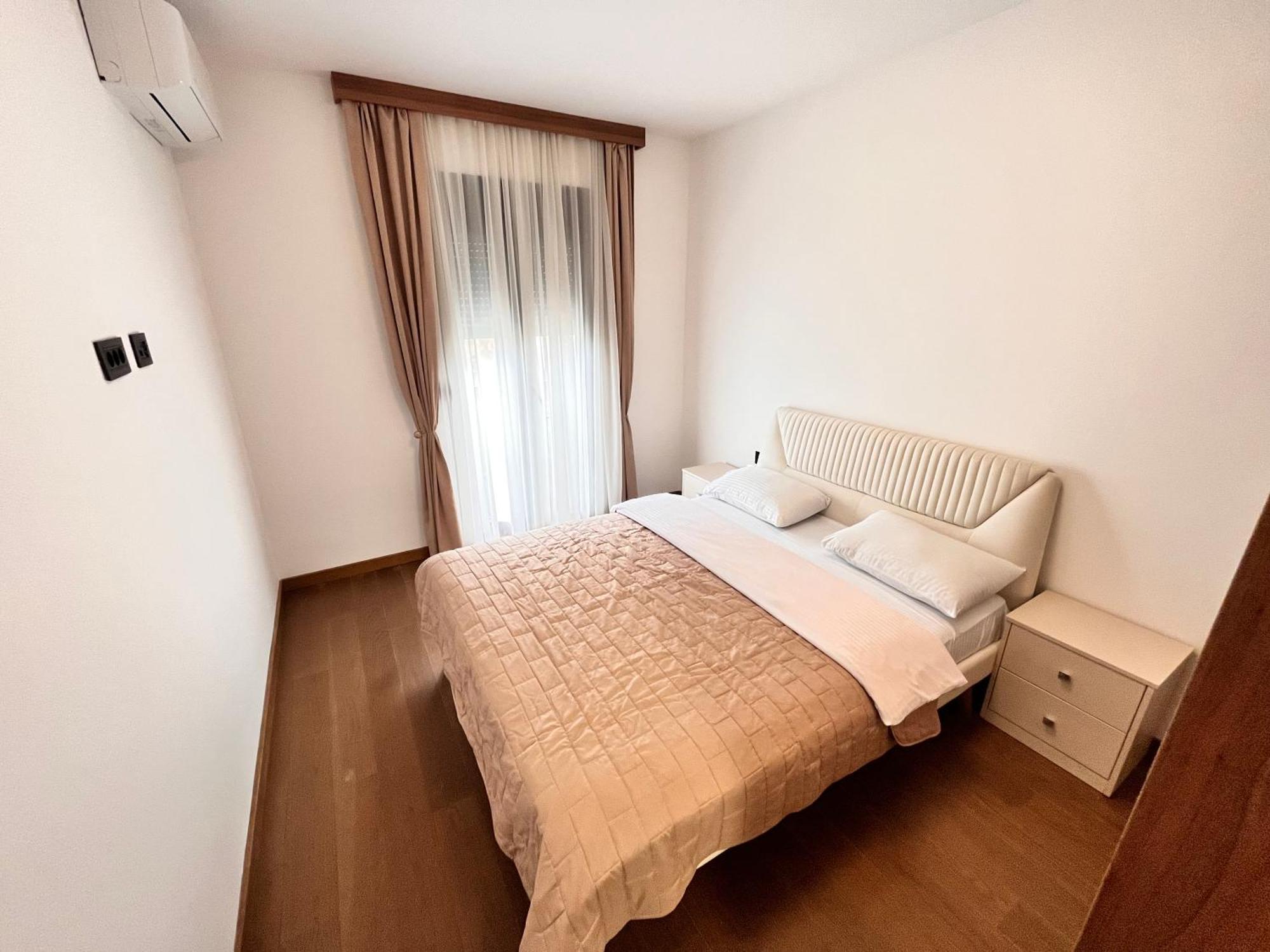 Apartments Tulip بودغوريتْسا المظهر الخارجي الصورة